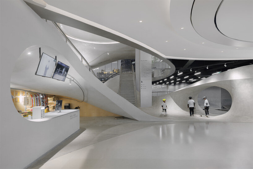 Moreprk Skyline functions as both an athletic space and a social platform