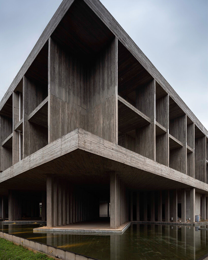 rain house synchronicity