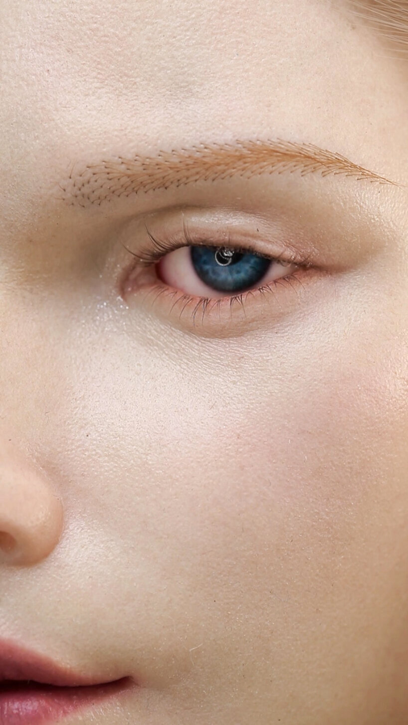 realistic humanoid robots aheadform