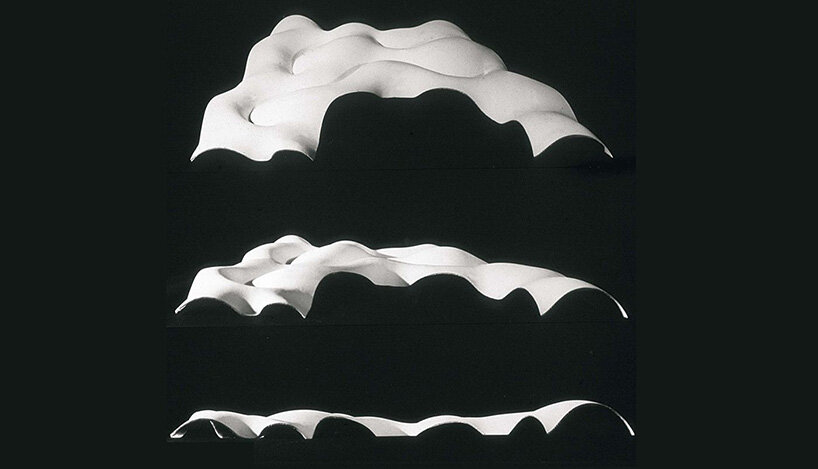 exploring several geometric models, from soap bubble shells to two-dimensional catenary envelopes