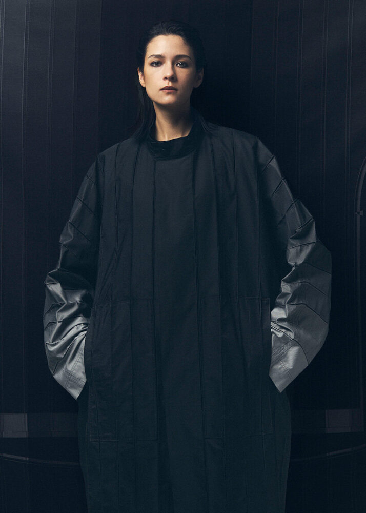 the team drew analogies between the intersection of threads and the particles that make up photographic paper