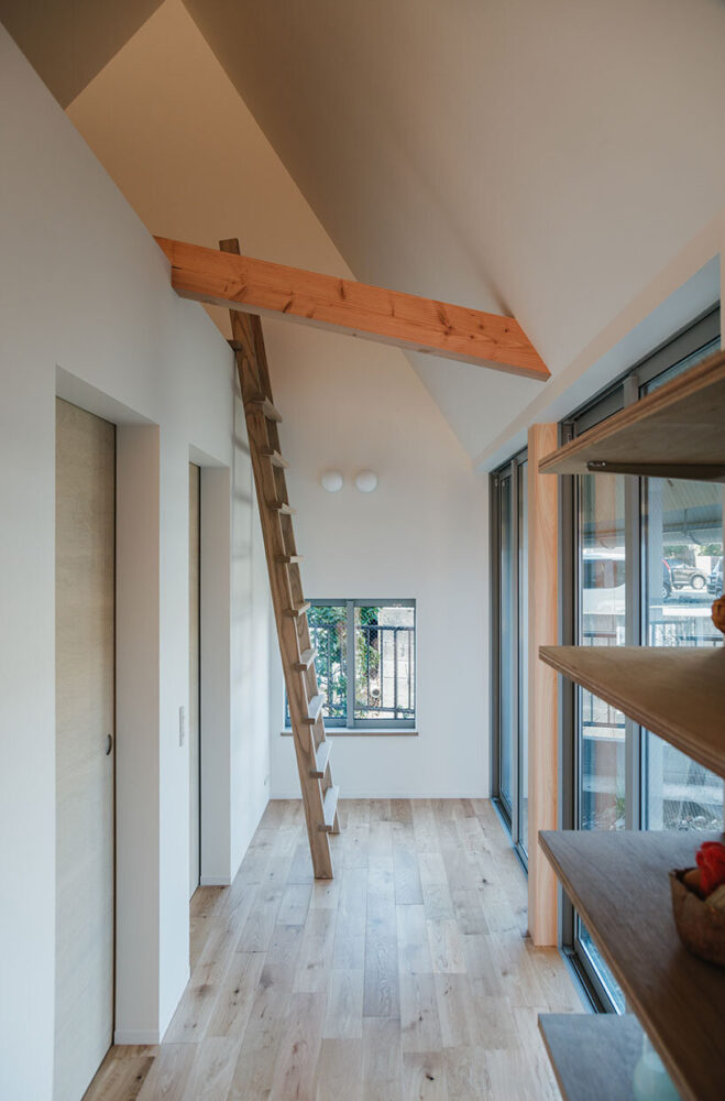 the simple interior transforms daily