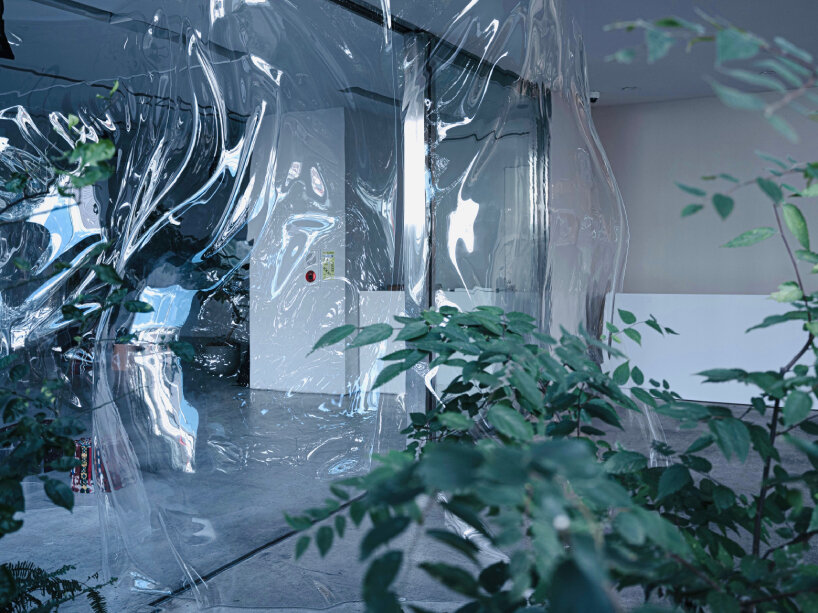 invisible awtbar acrylic glass