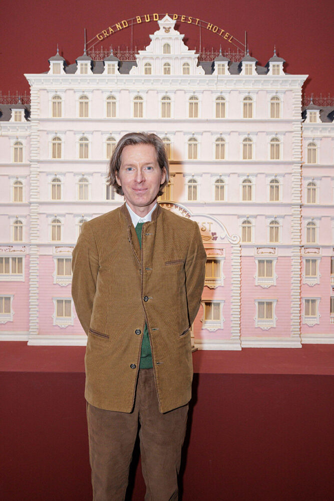 Wes Anderson with the model of the Grand Budapest Hotel © Thierry Stefanopoulos – La Cinémathèque française