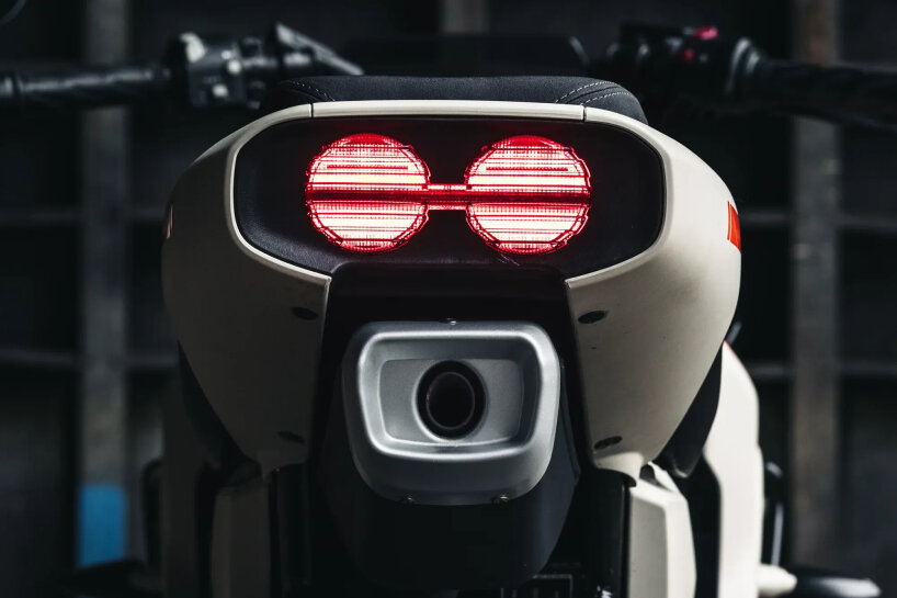 the rear headlight resemble a pair of eyeglasses