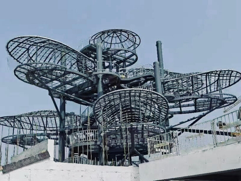 combining passive design, active environmental technologies, and microclimate-responsive construction | image by © Wu Wei