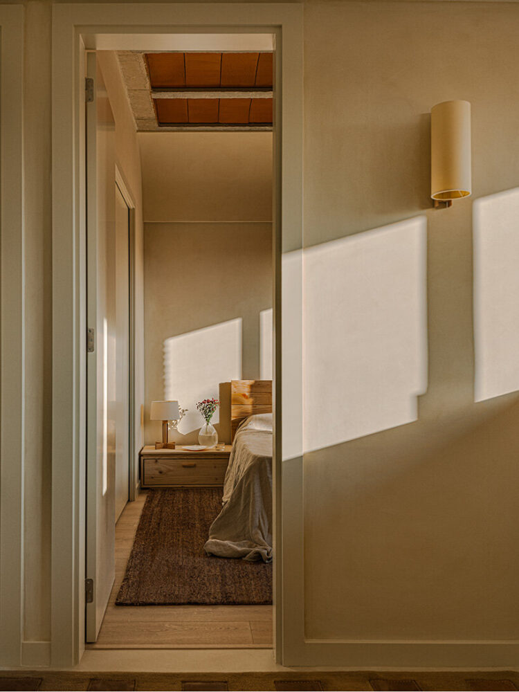 SIGLA Studio treats light as another structuring element