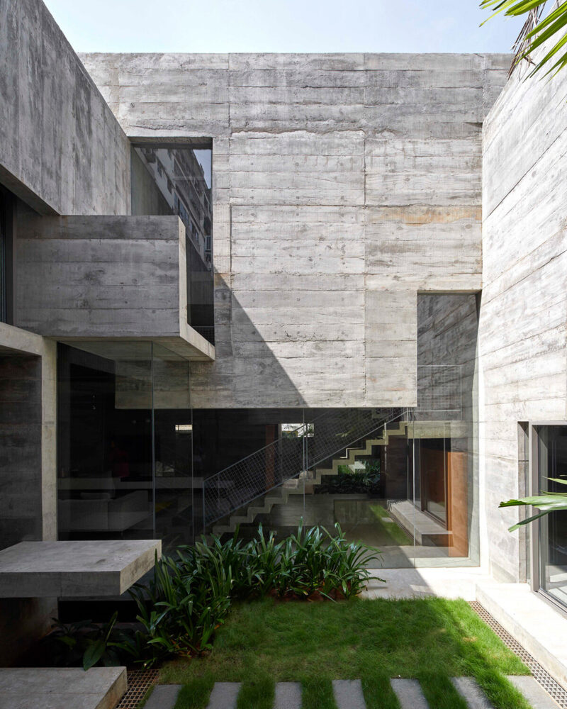 image © Edmund Sumner