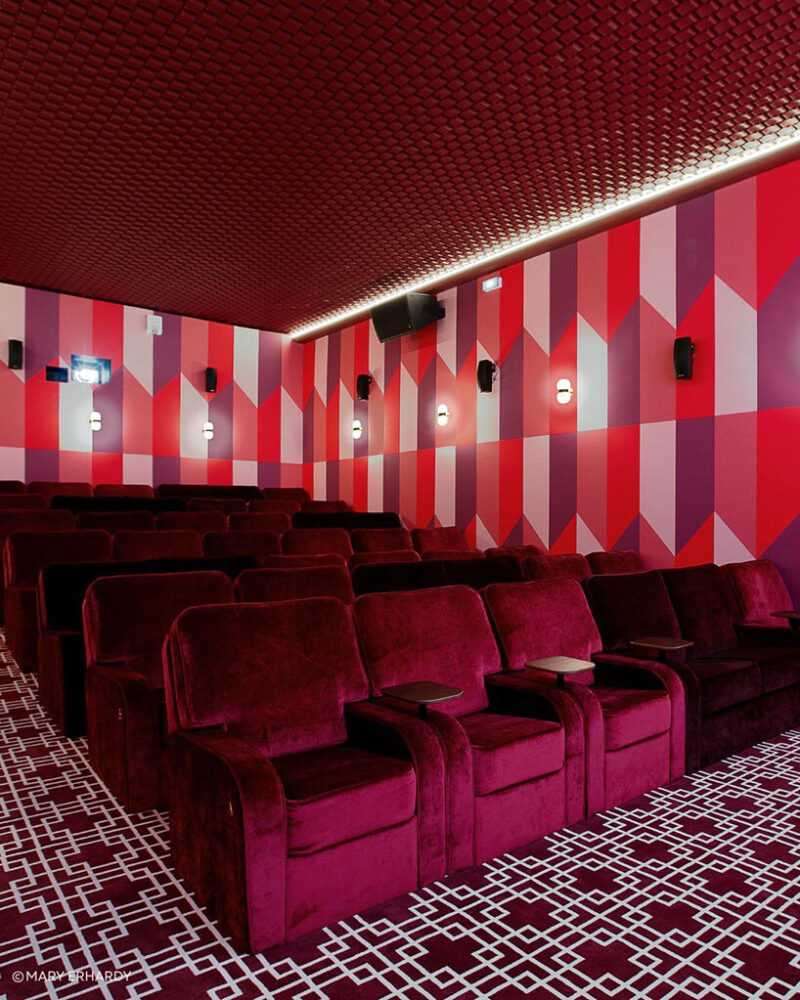 image by Mary Erhardy via @CinemaElyseesLincoln