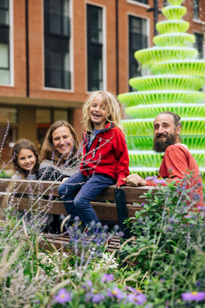 Paulette and Family with The Fountain | image by Cesare De Giglio