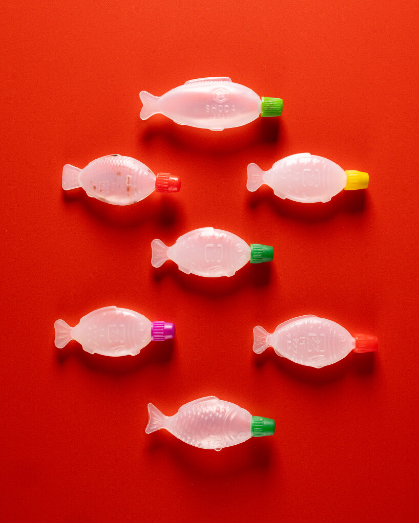 different sizes and designs of plastic droppers