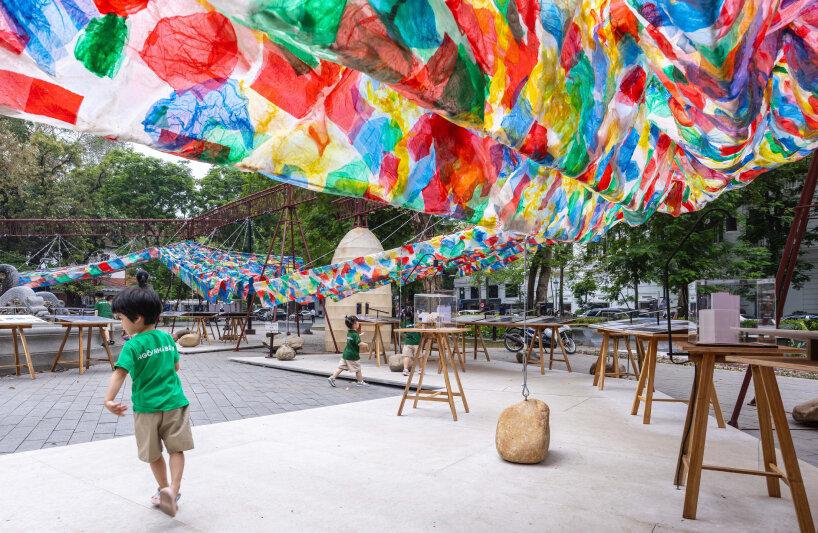 the colors seem to light up during the day