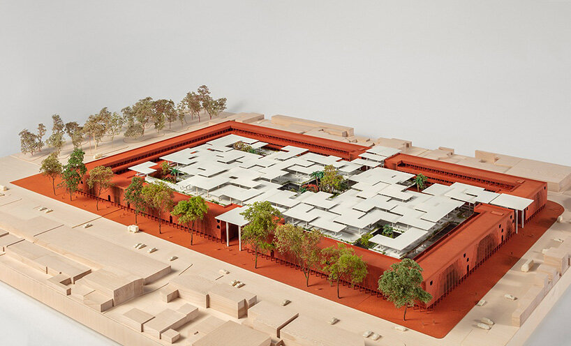 image by Cécile Septet