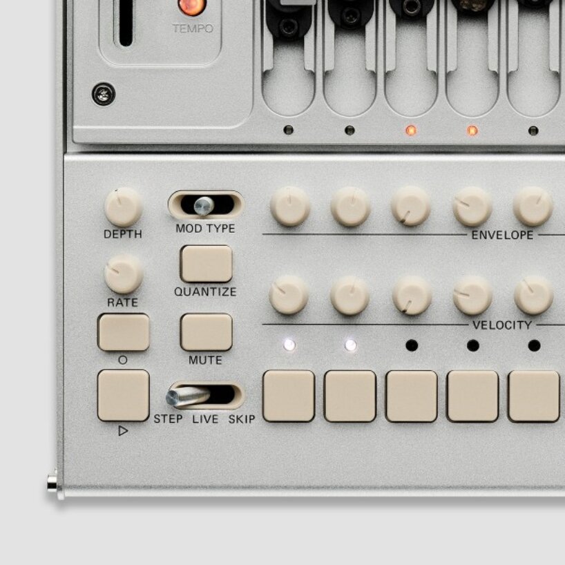 korg&rsquo;s phase8 acoustic synthesizer