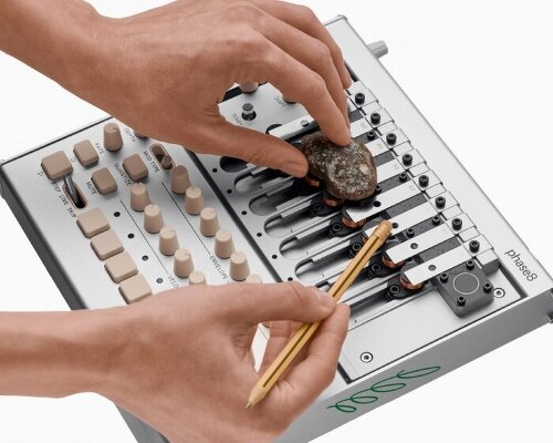 kalimba-like acoustic synthesizer produces sounds by touching, plucking or strumming it