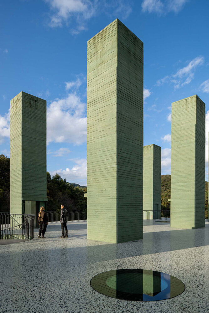 the scale of the columns becomes legible through occupation