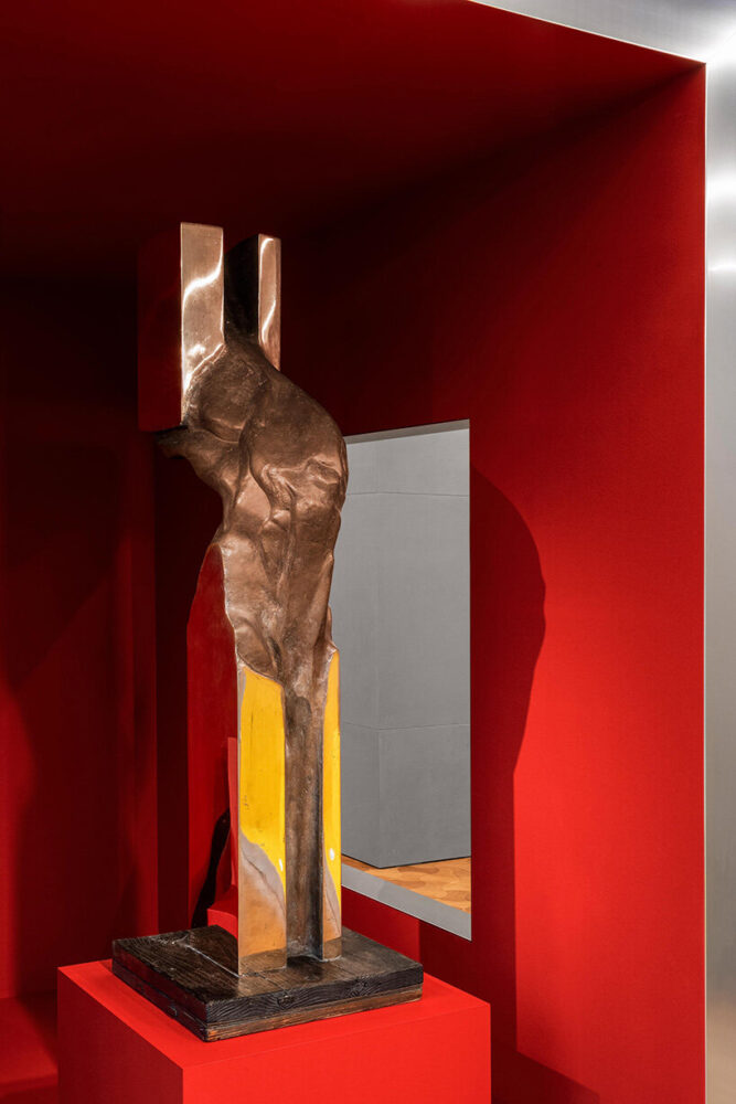 Rossi’s notion of the analogue city becomes tangible in these pieces