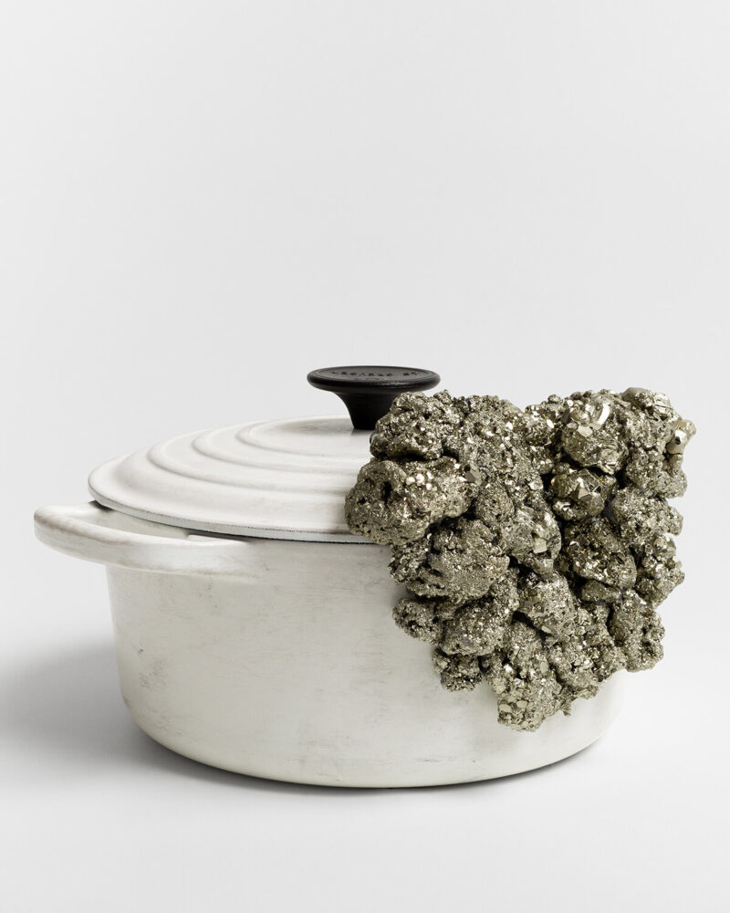 Gabriel Sierra (Olga Tamaribuchi), Le Creuset, 1975, photo by Estúdio em Obra