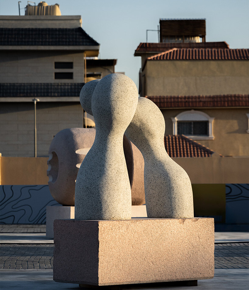 Nkyekyen a ebeba (Trace of what to come) by Olou