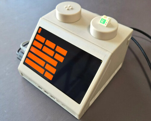 space-inspired mini apple workstation pays homage to classic LEGO computers