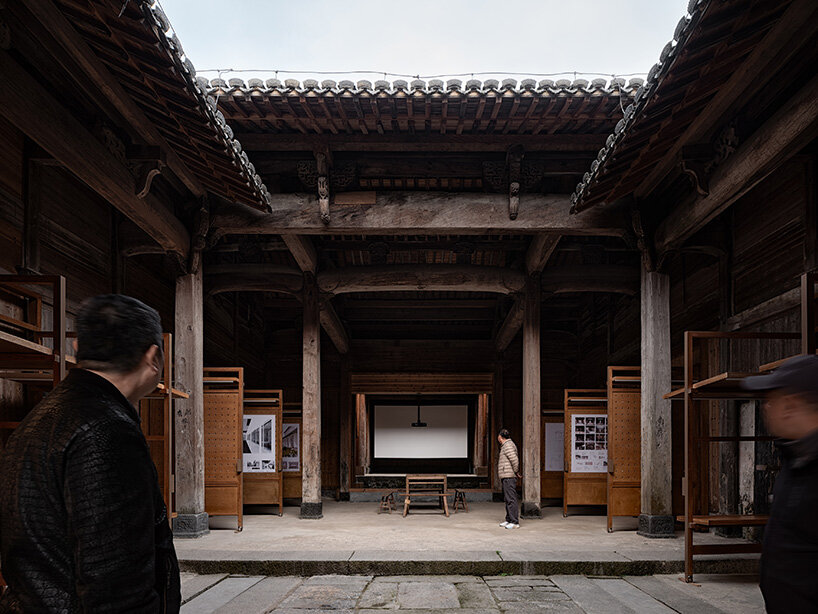 the viewing space is revealed through a large opening