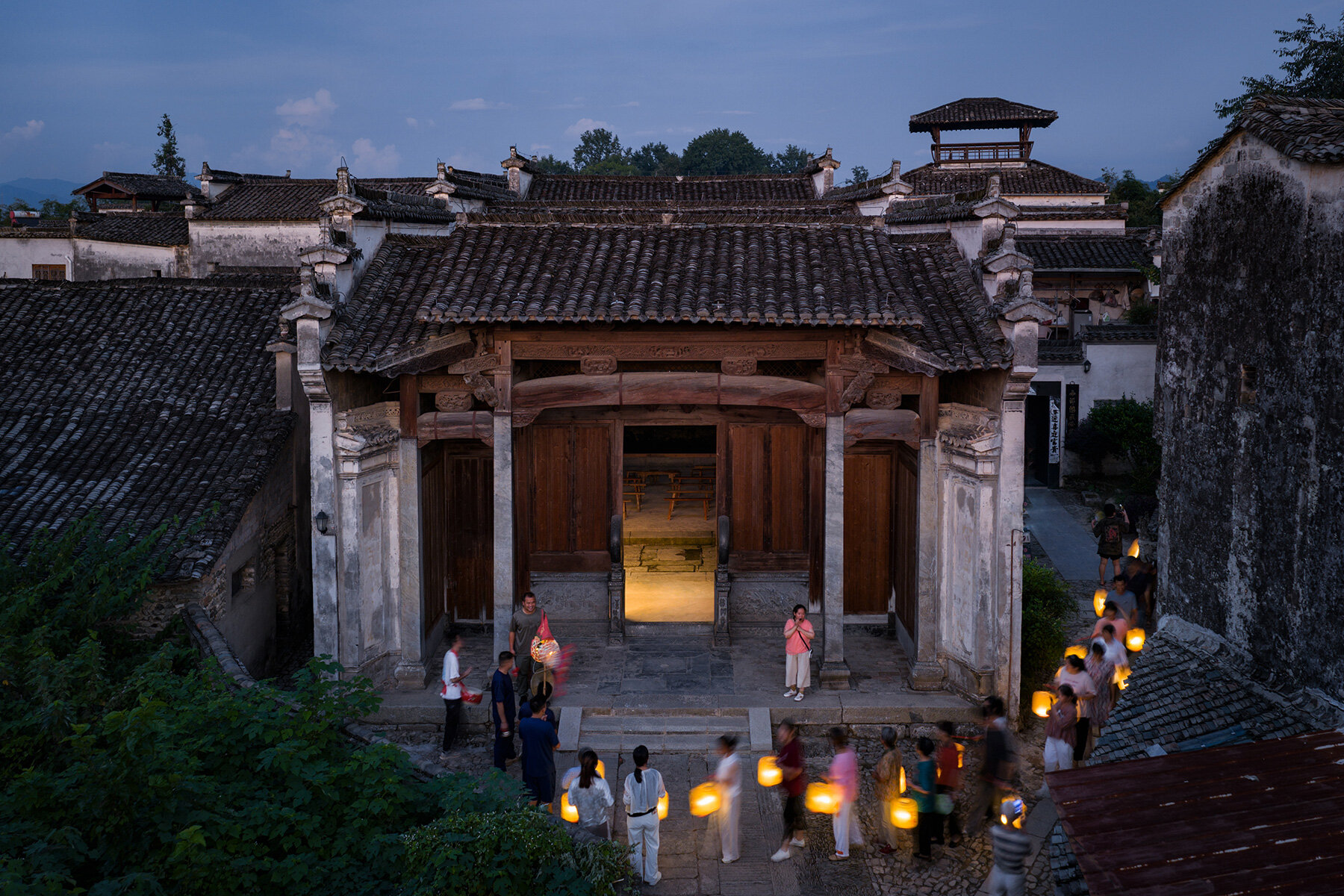 atelier-guo-cinema-ancestral-hall-china-past-designboom-large01