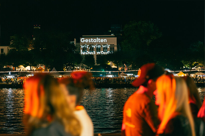 El Barrio Festival 2025, projecting various campaigns and events onto the facade of the Angewandte Kunst Frankfurt