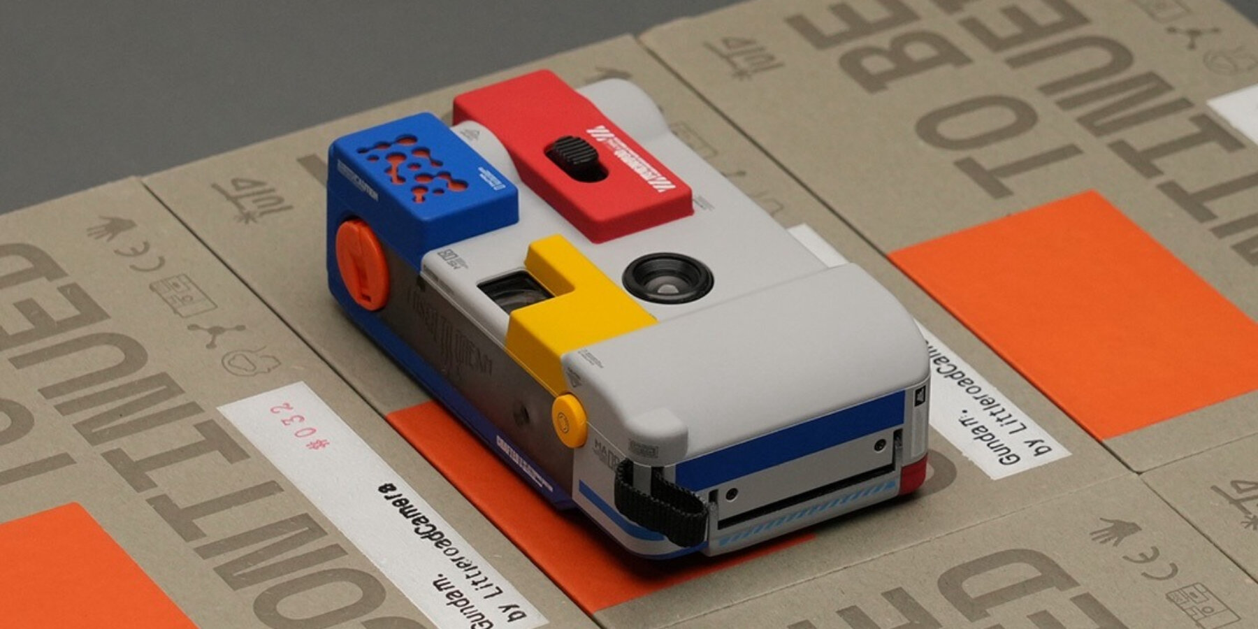 handpainted-film-camera-anime-gundam-david-designboom-ban