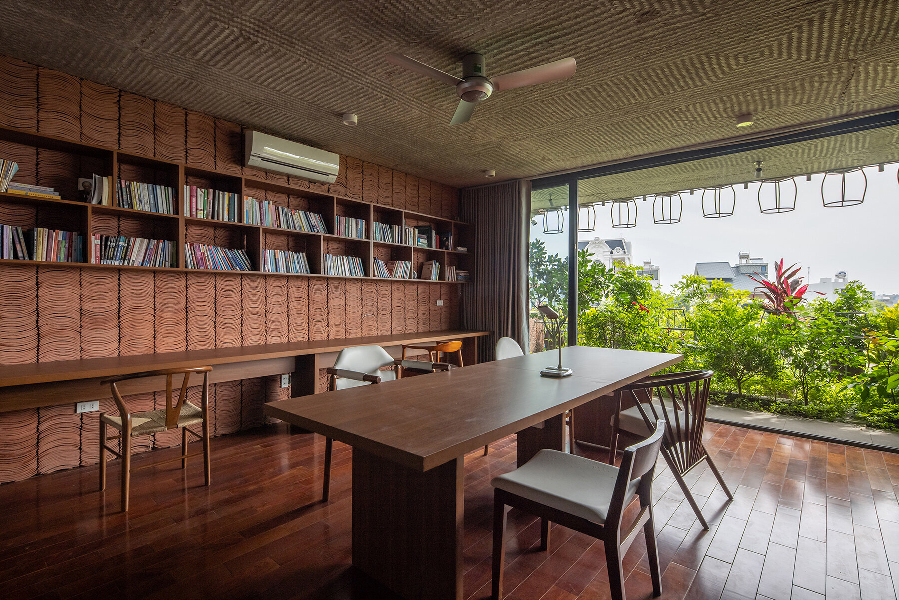 hp-architects-flying-vegetation-house-vietnam-designboom-06a