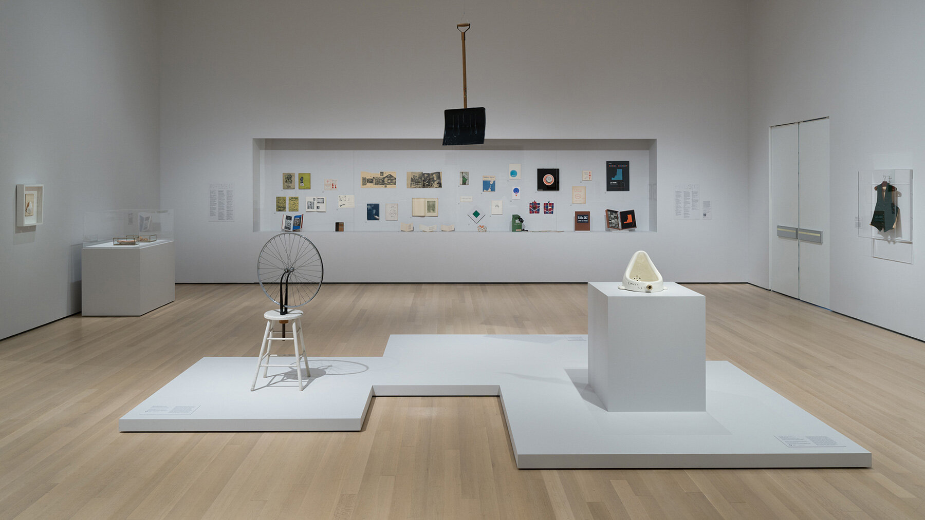 readymade-marcel-duchamp-new-york-moma-gagosian-designboom-large01
