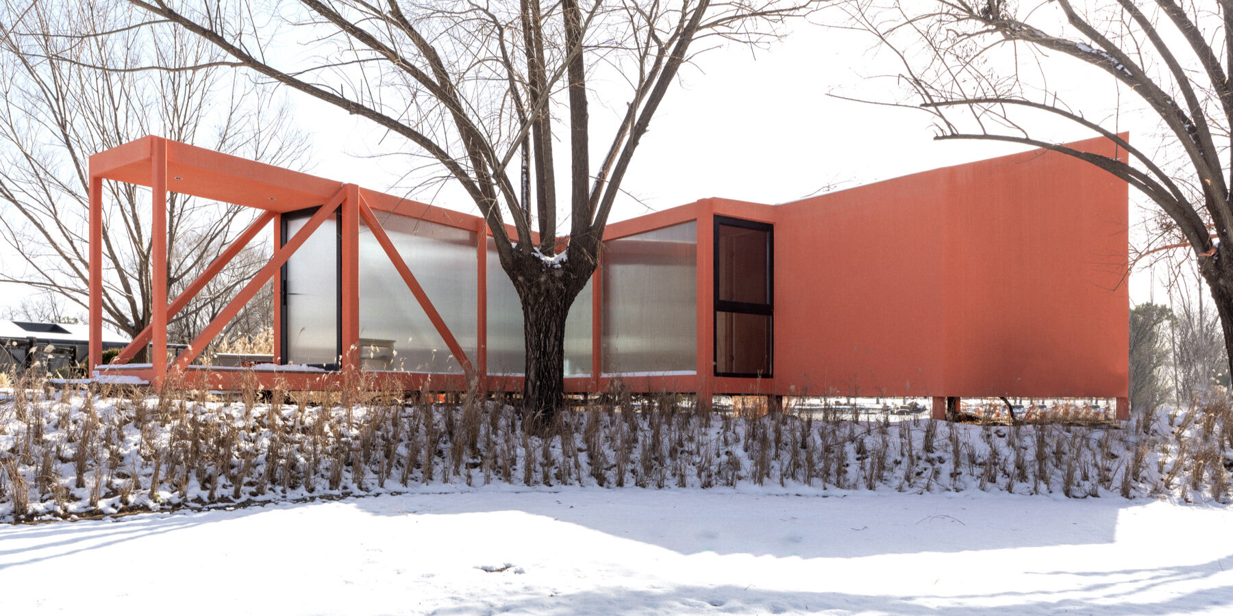 red-bridge-cabin-wiki-world-timber-zhengzhou-china-designboom-1800-2