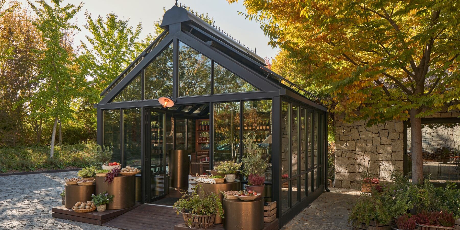 trenchs-studio-greenhouse-filandon-restaurant-madrid-designboom-1800-2