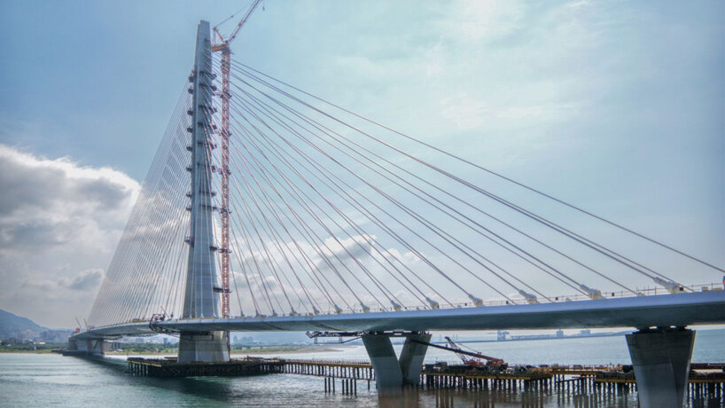 zaha hadid architects completes world's longest single-mast bridge in taiwan - 1