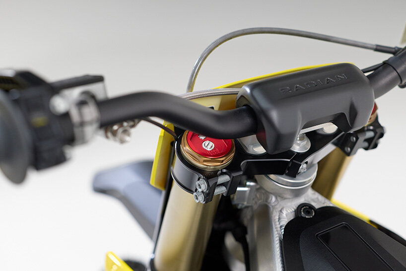 EXR electric enduro motorcycle by radian swaps batteries in under 30 seconds - 6