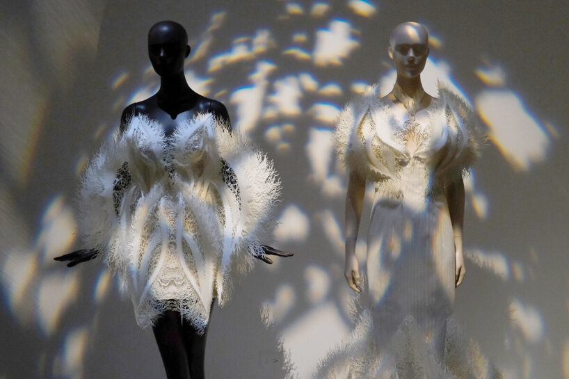 Empyrean Dress, ‘Earthrise’ collection, 2021 (with Rogan Brown) (left). Empyrean Gown, ‘Earthrise’ collection, 2021 (right), Iris Van Herpen Atelier