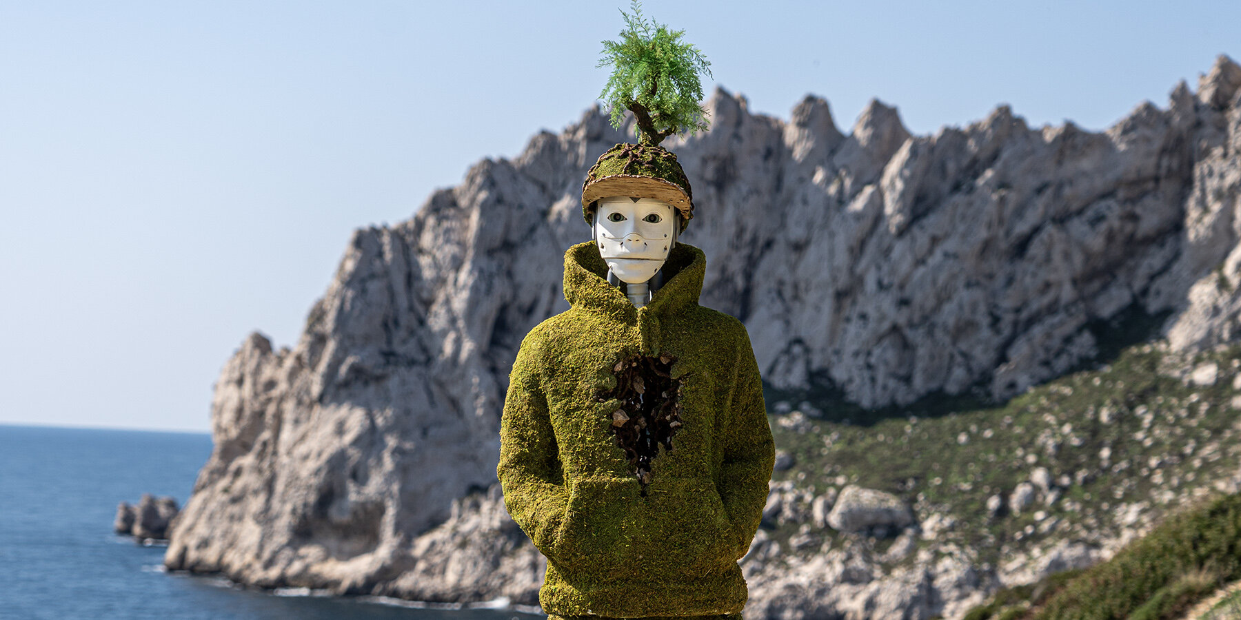 monsieur-plant-nature-2-0-ai-robot-designboom-1800-3