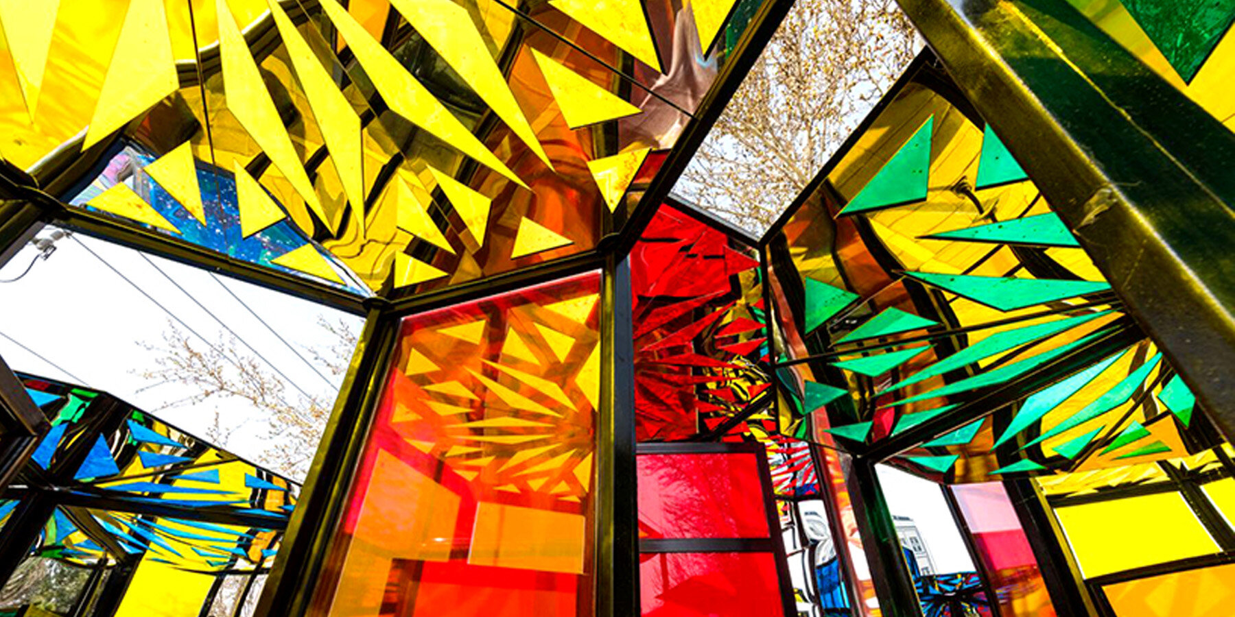 stained-glass-mirrored-octagons-interactive-urban-maze-installation-iran-ehsani-sharafeh-associates-designboom-1800-3