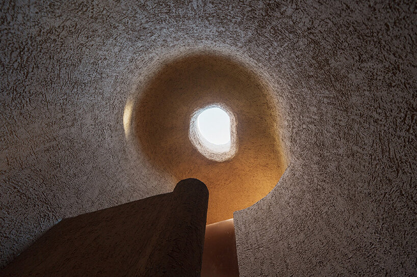 the voids introduce ventilation, light, and views
