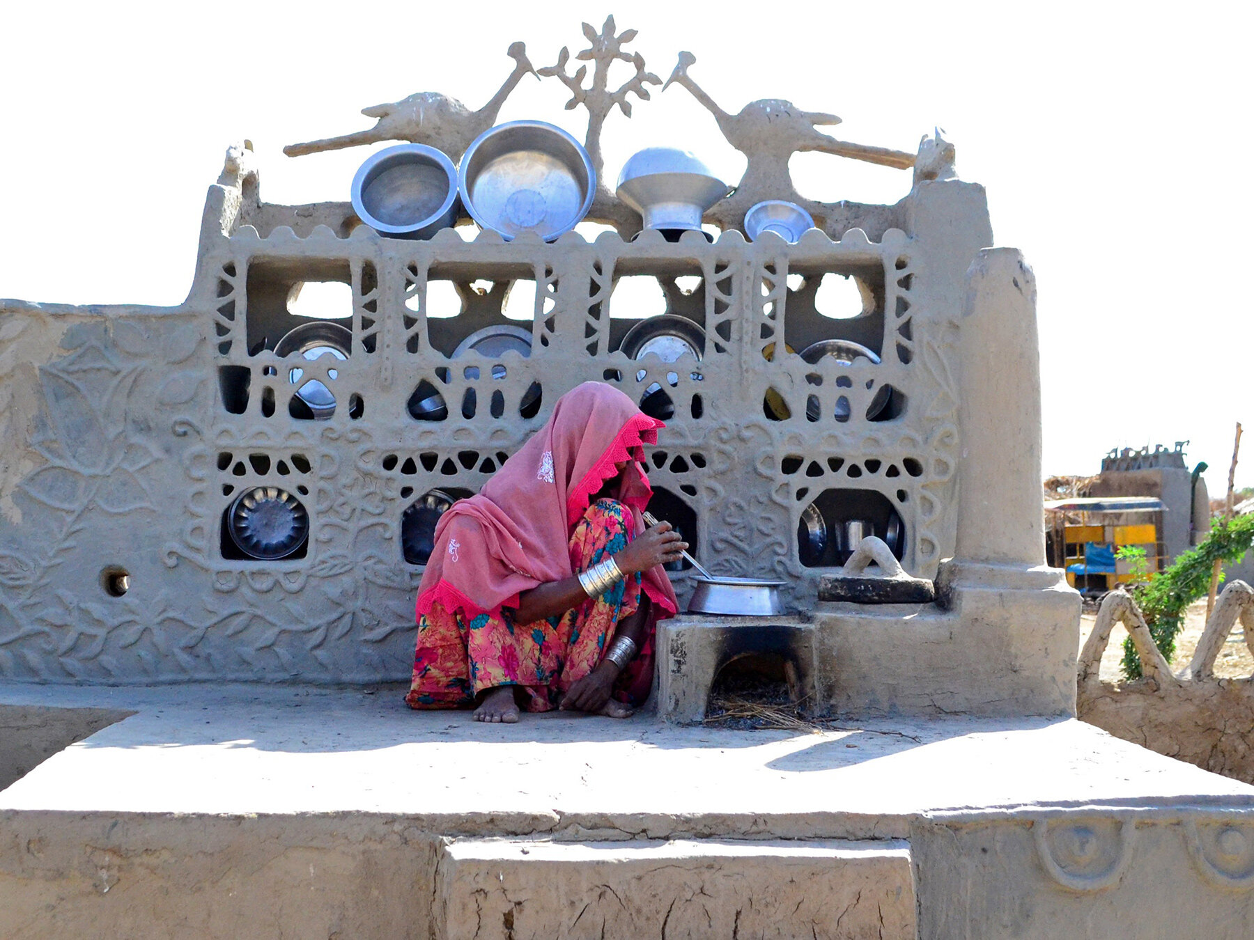 yasmeen-lari-architect-radical-softness-designboom-06a