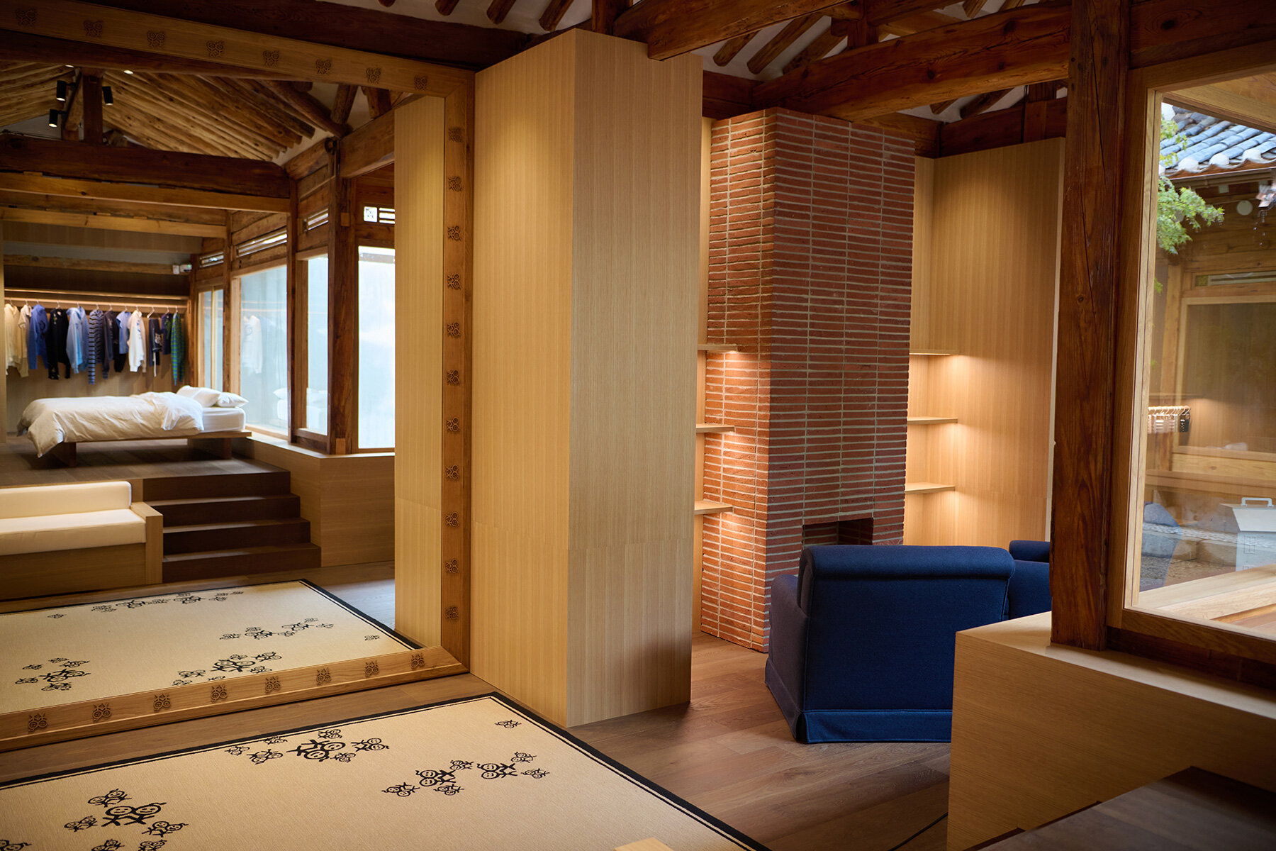century-old-hanok-urban-sophistication-seoul-flagship-logic-domestic-life-designboom-large01