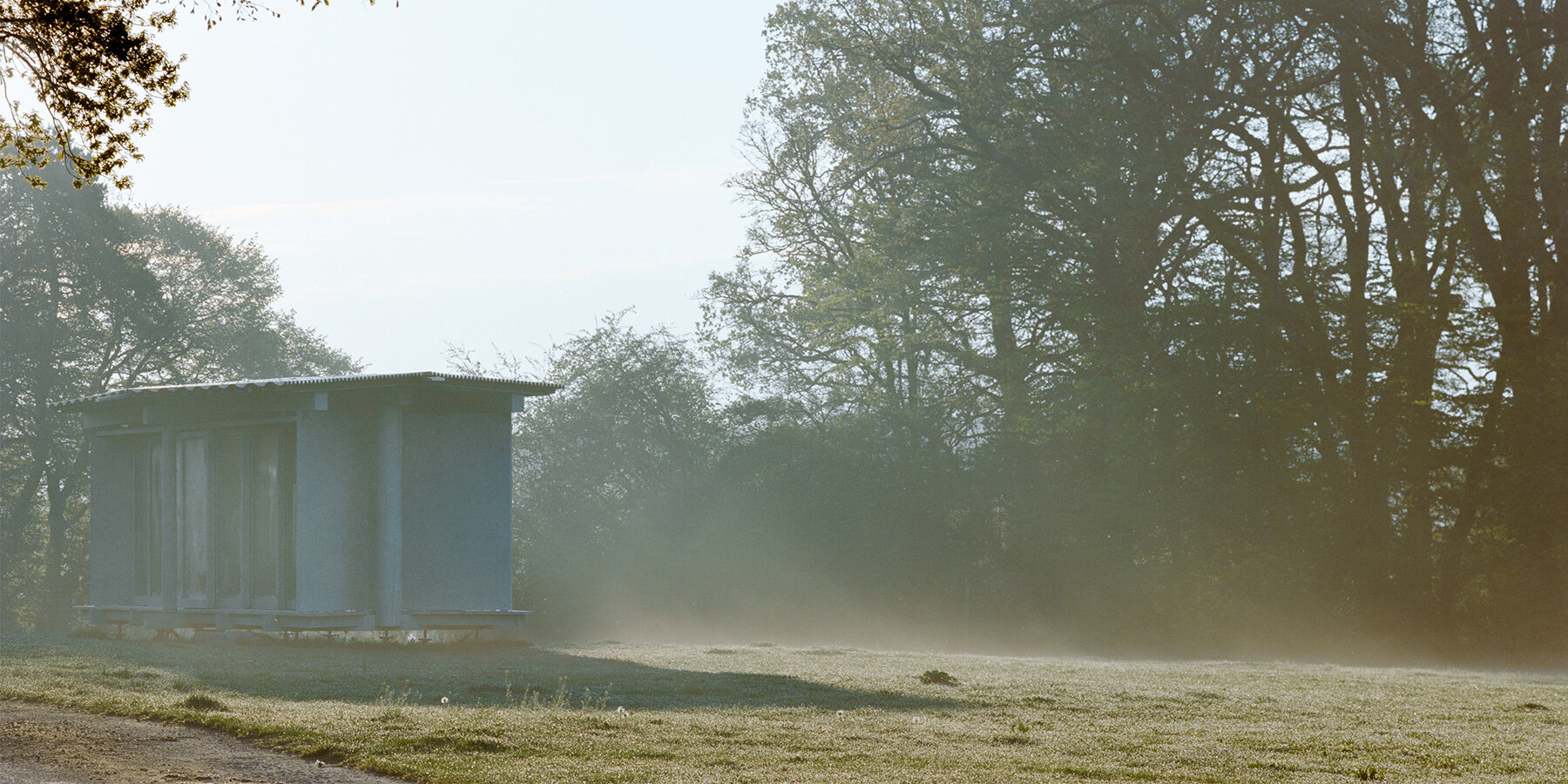 sliding-timber-doors-reused-materials-reversible-pavilion-switzerland-piertzovanis-toews-designboom-1800-2