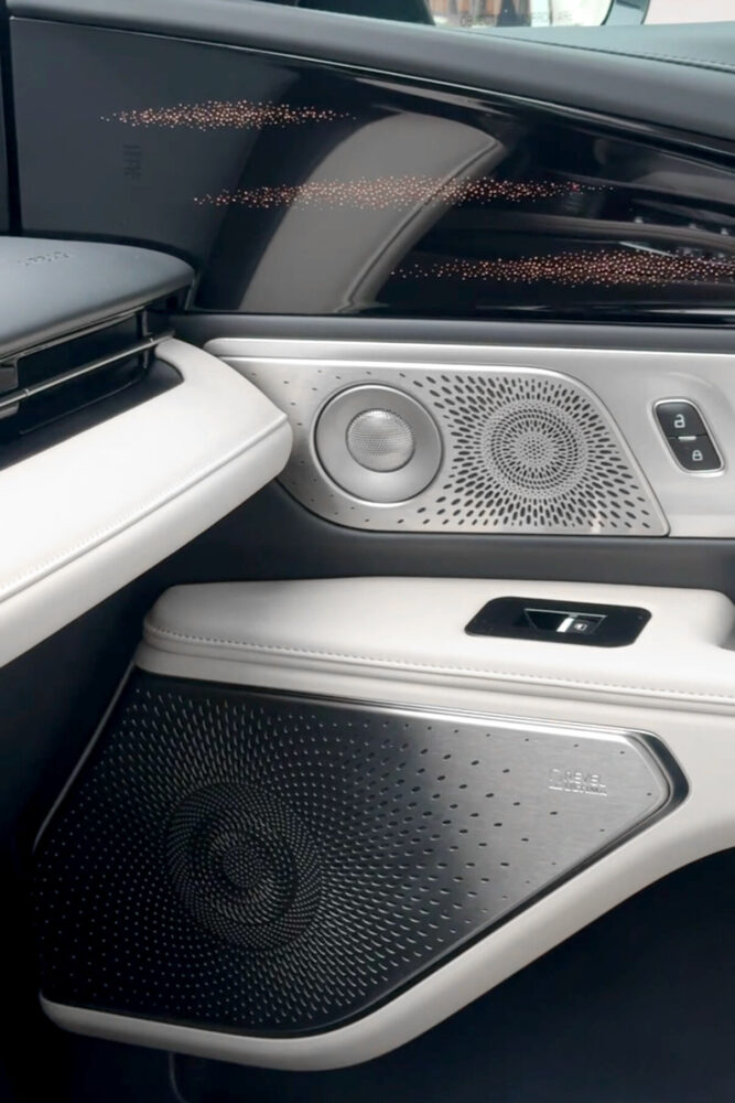 2027 Lincoln Nautilus, Monterey Car Week 2026 | image © designboom