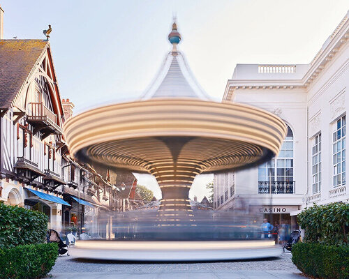 luca battaglia looks at carousels through the changing perception of movement