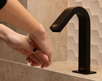 mediclinics all-in-one stops water drippage and moving to scattered dispensers