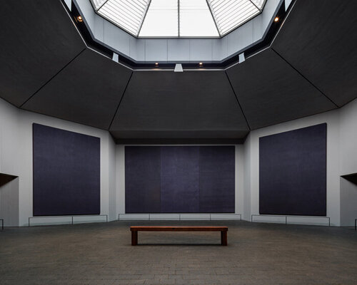when art gives you nothing to look at, absence becomes the spectacle