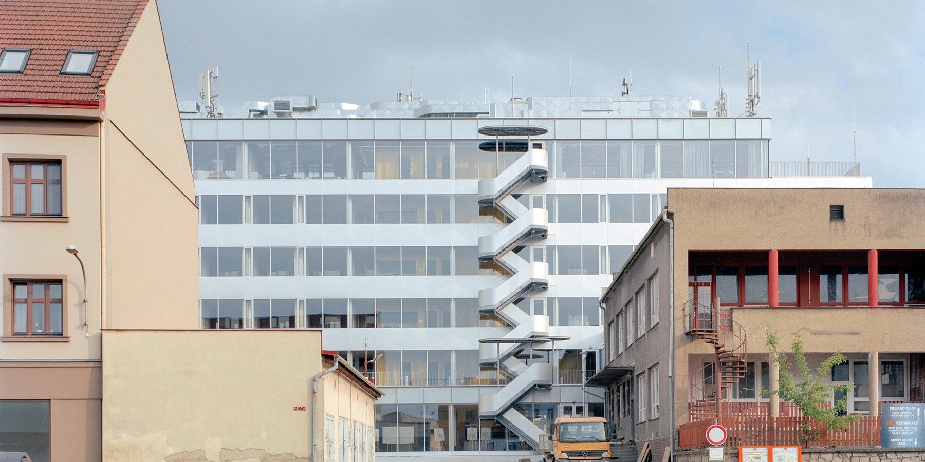 reconstruction-prerov-city-hall-open-multifunctional-civic-facility-atelier-gram-designboom-1800-2