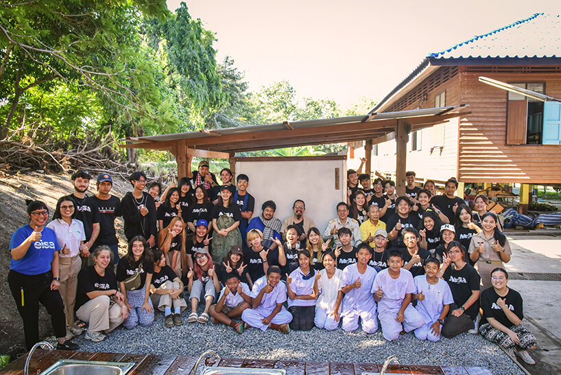 volunteers