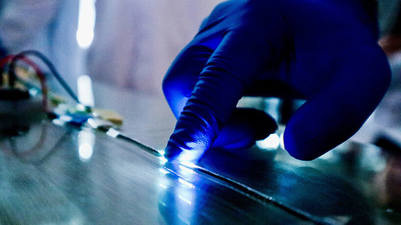 electronic fibers weave touchscreen into sleeve that survives machine washing - 3