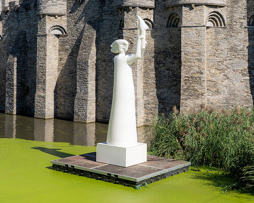 inflatable sculpture in ghent asks visitors to ‘pump for democracy’ to keep it standing