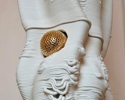 three ceramic sculptures diffuse distinct fragrances evoking puglia’s landscapes